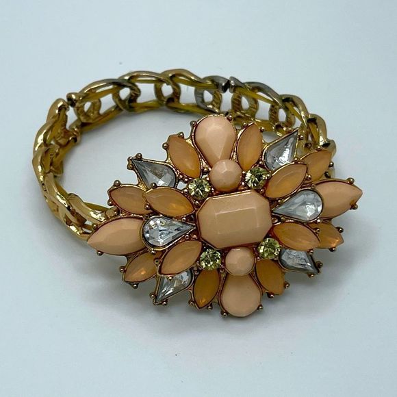 Jewelry - 3/$25 Gold and Nude Tone Statement Bracelet